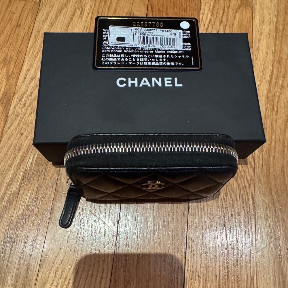 CHANEL - COIN PURSE - Wallet -- Quilted Lambskin Leather - Picture 9 of 14